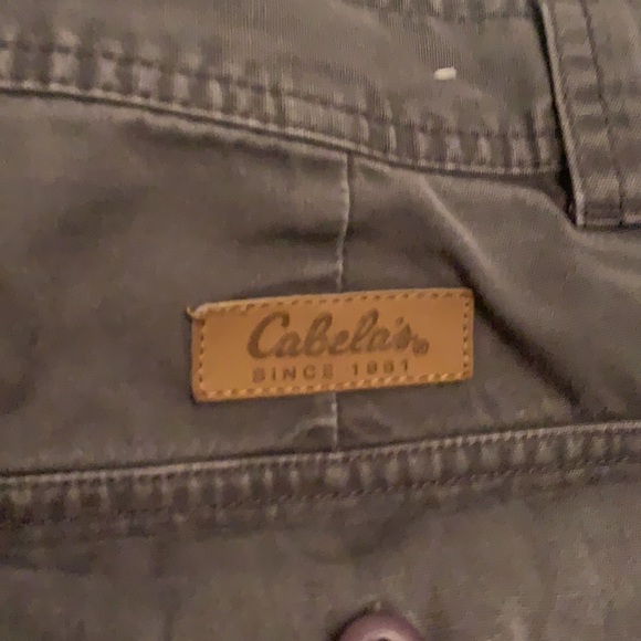 Cabelas 7 pocket hiker cargo shorts size 40 - Picture 5 of 6